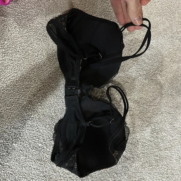 VICTORIA’s SECRET Bras 34B - Picture 6 of 6